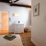 아파트 Luxury Floor 2br With Rooftop Views