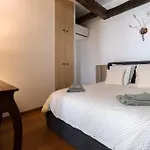Luxury Floor 2br With Rooftop Views 아파트 *
