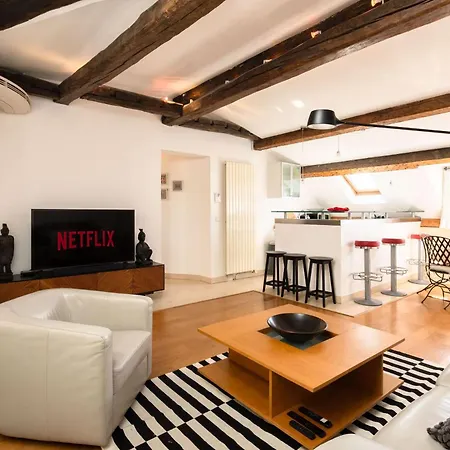 Apartment Luxury Floor 2br With Rooftop Views *