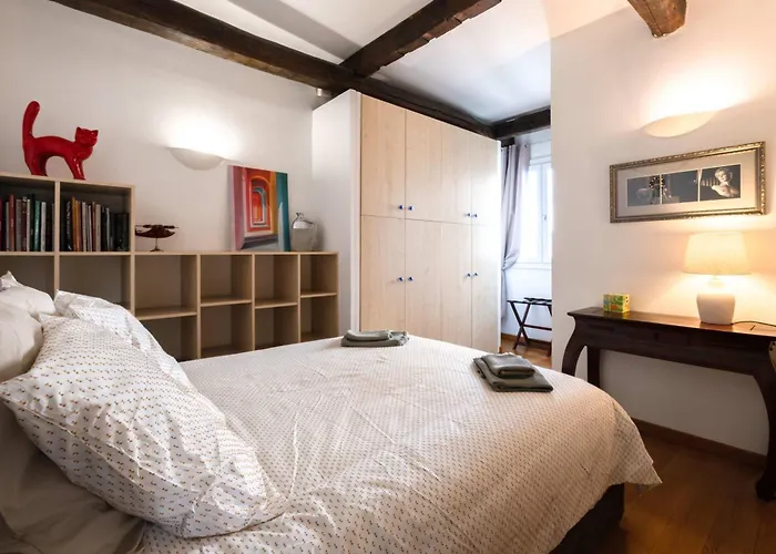 Luxury Floor 2br With Rooftop Views *