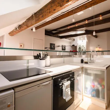 Luxury Floor 2br With Rooftop Views * Párizs