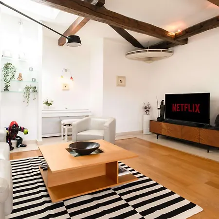Luxury Floor 2br With Rooftop Views
