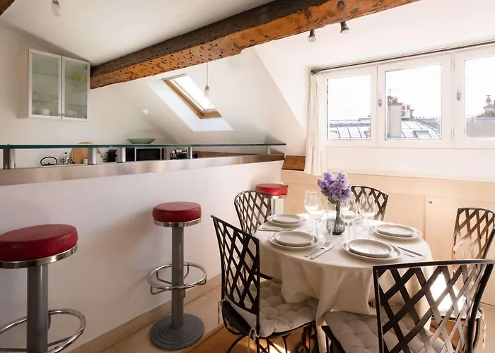 Luxury Floor 2br With Rooftop Views